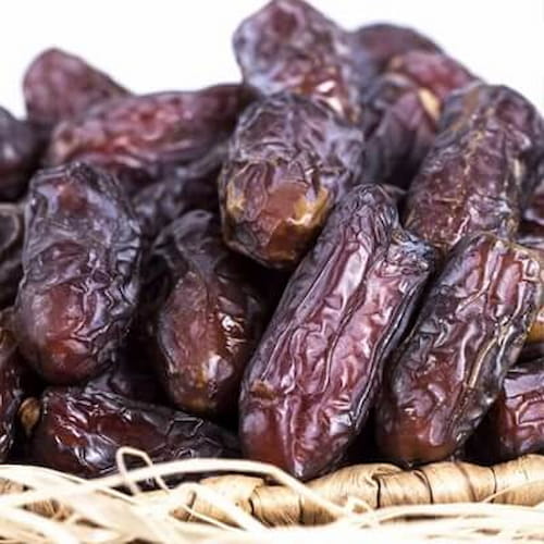 تصویر 1 از قیمت خرید خرما پیارم سیاه با فروش عمده